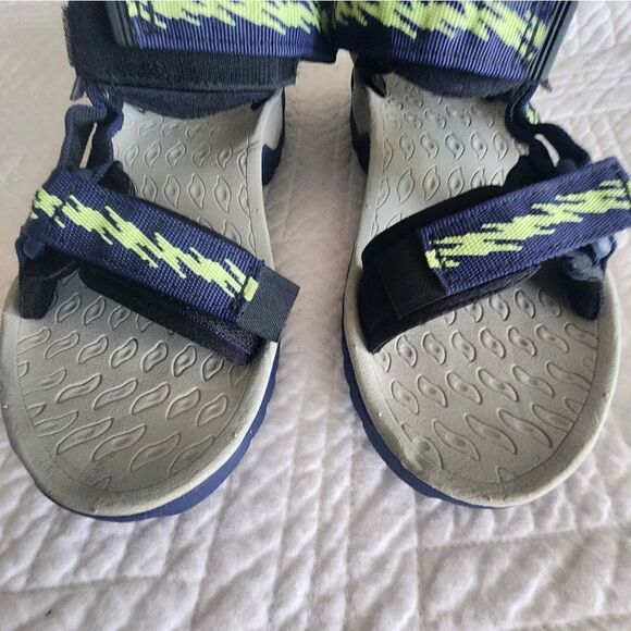 Teva mountains and Rivers sport sandals - Picture 2 of 7